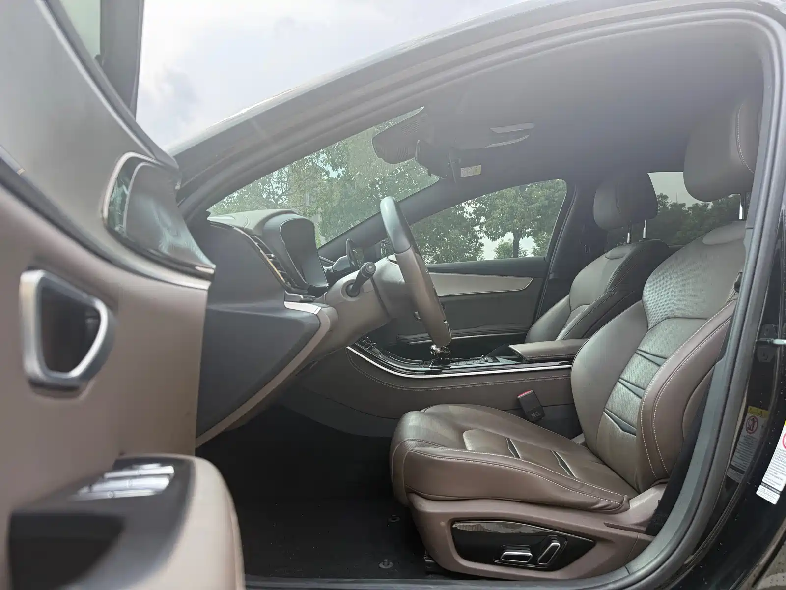 Photo 10 - BYD e9