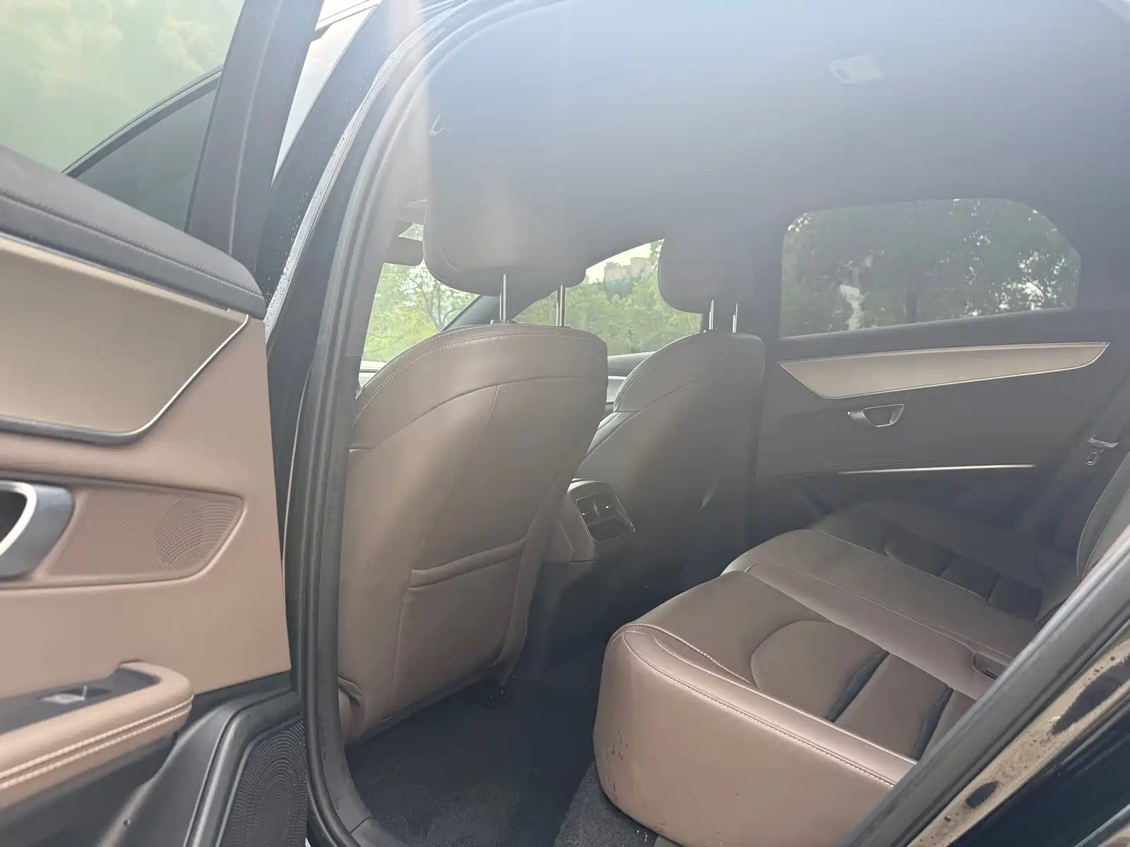 Photo 4 - BYD e9
