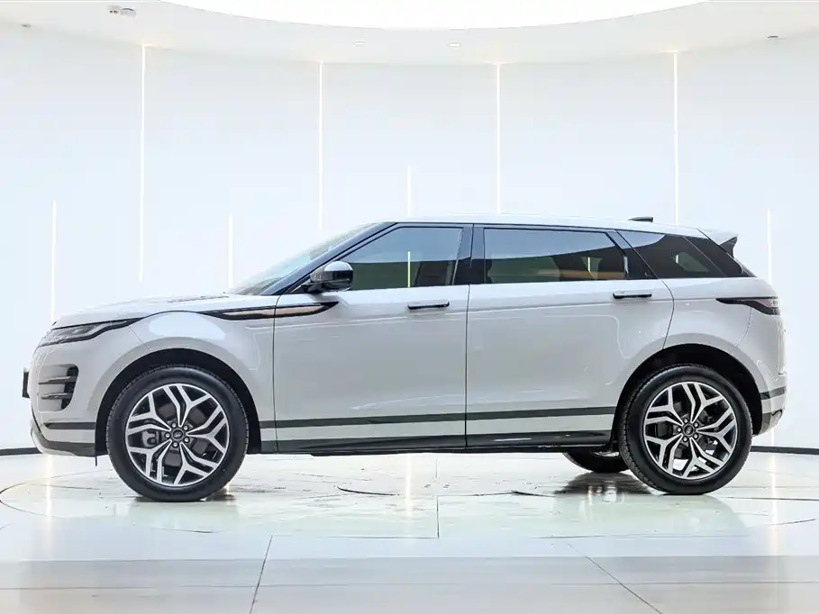 Land Rover Range Rover Evoque 2026 Range Rover Evoque L SE фото 7