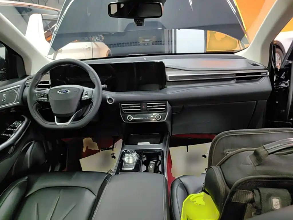 Ford Edge 2022 2021 PLUS EcoBoost 245 FWD Luxury Sharp 7-seater