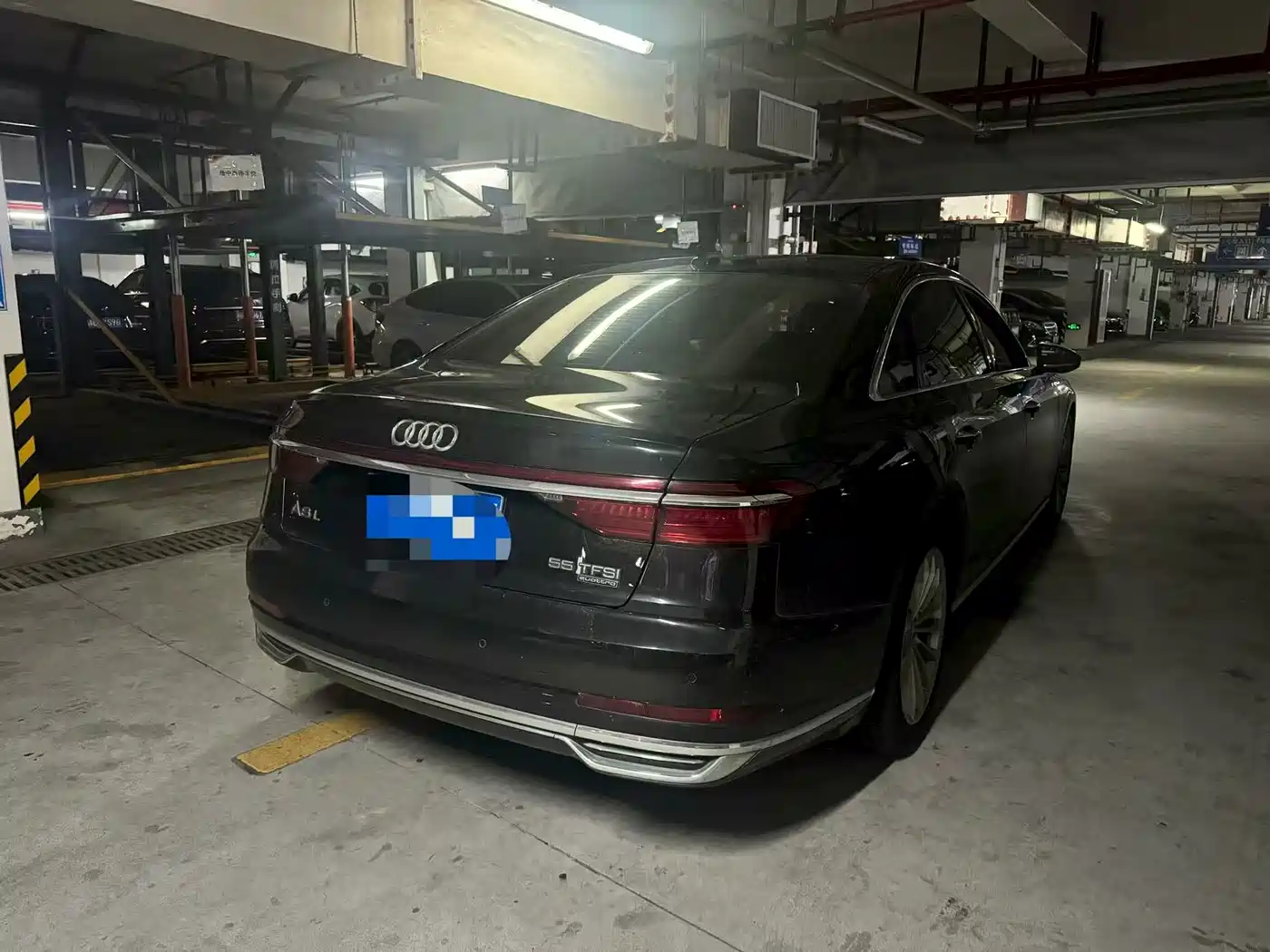 Фото 9 - Audi A8