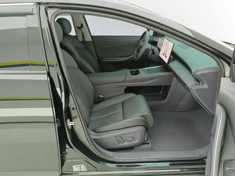 Nissan N6 2026 2025 Mid Configuration