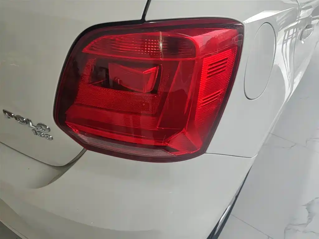 Volkswagen Polo 2018 1.5L Auto Safe Drive фото 8