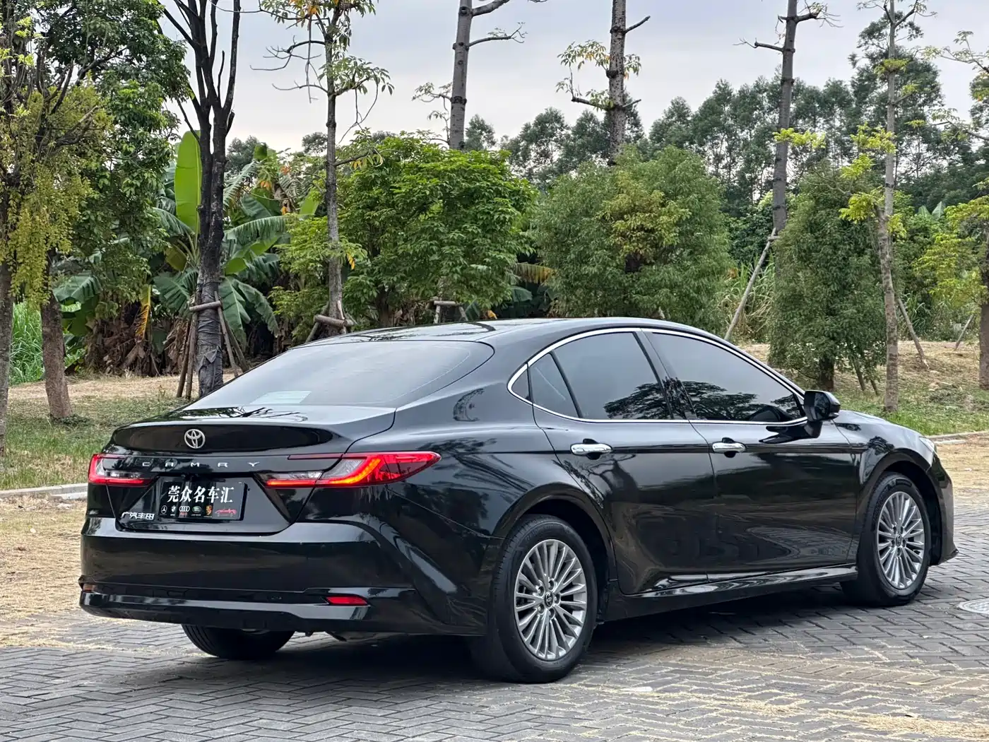 Toyota Camry 2024 2.0GVP Luxury Edition фото 6