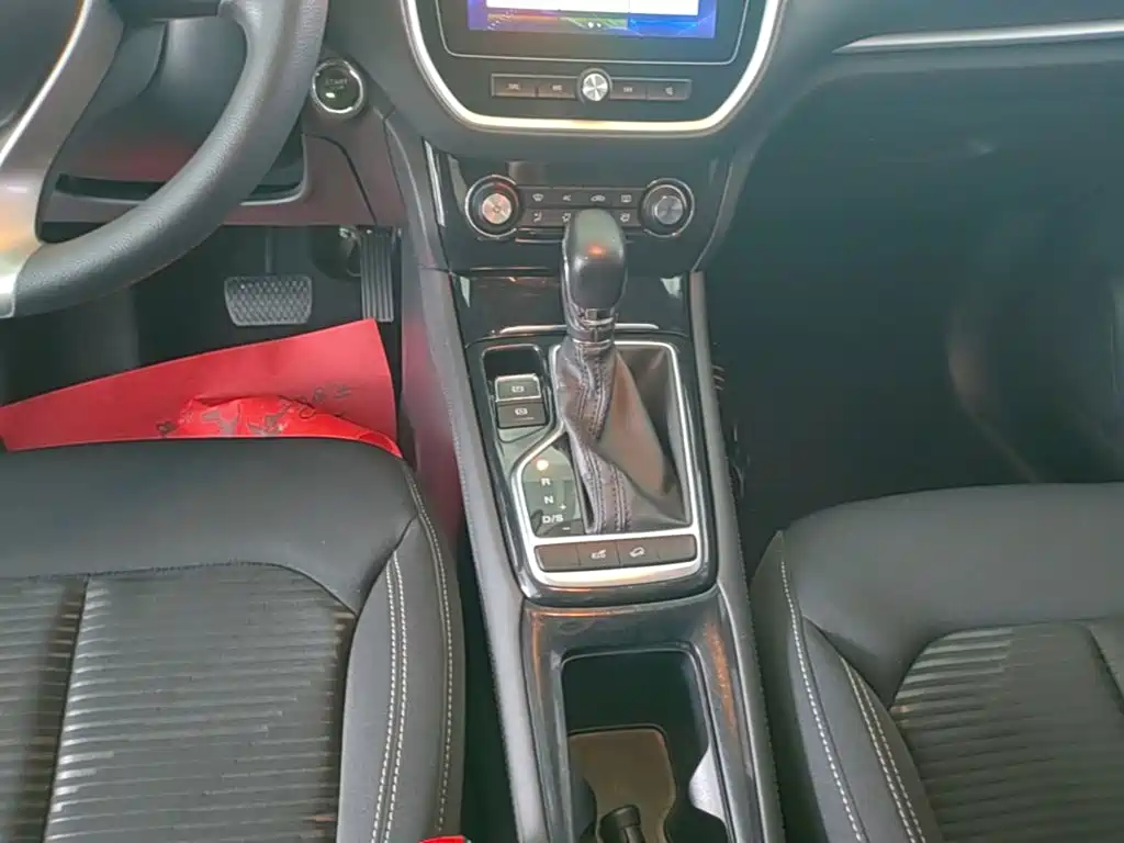 Roewe RX3 2020 2020 1.6L CVT 4G Ultra Comfort Elite