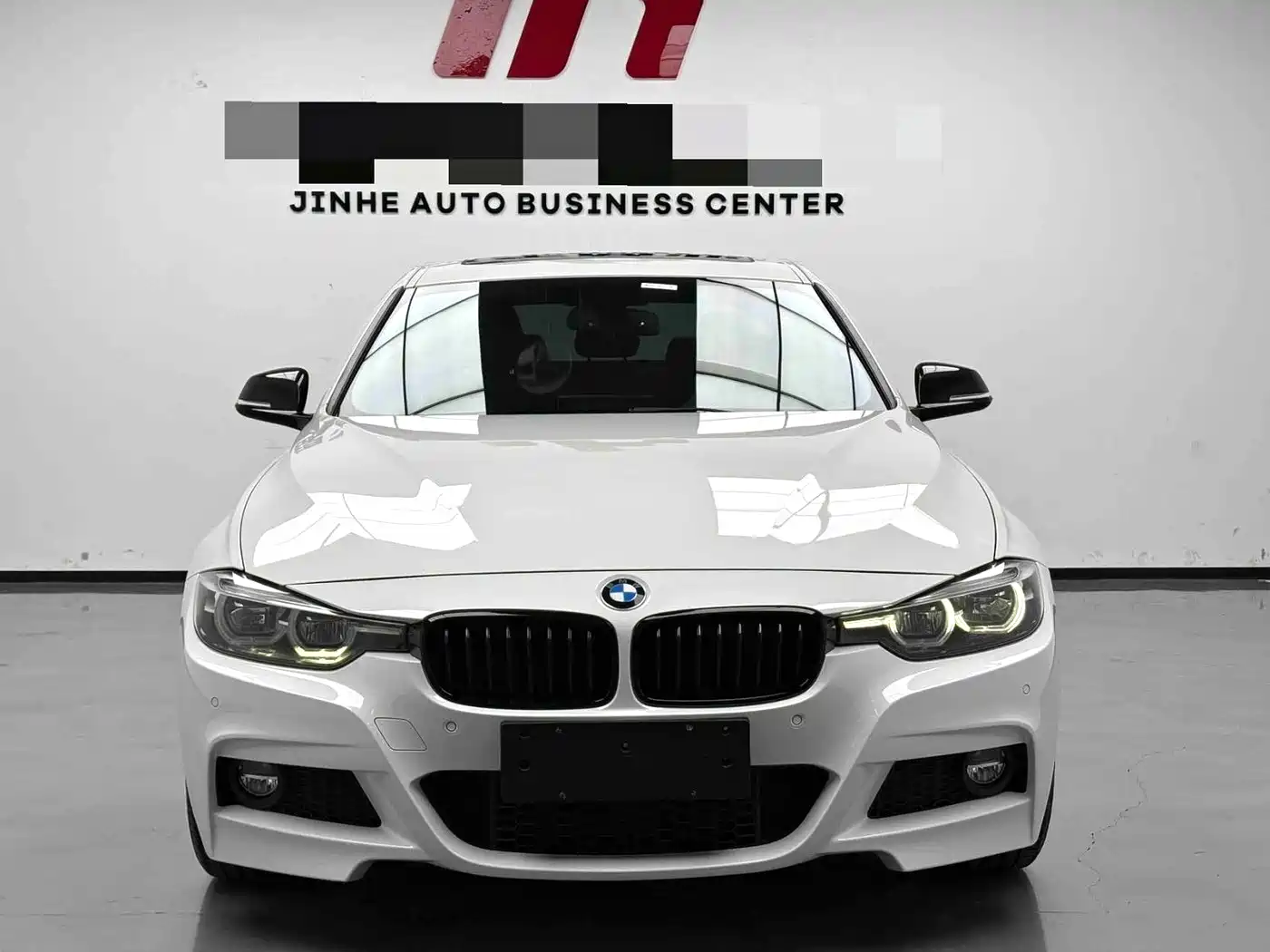 BMW 3 Series 2018 330i M Sport Black Night Edition фото 2