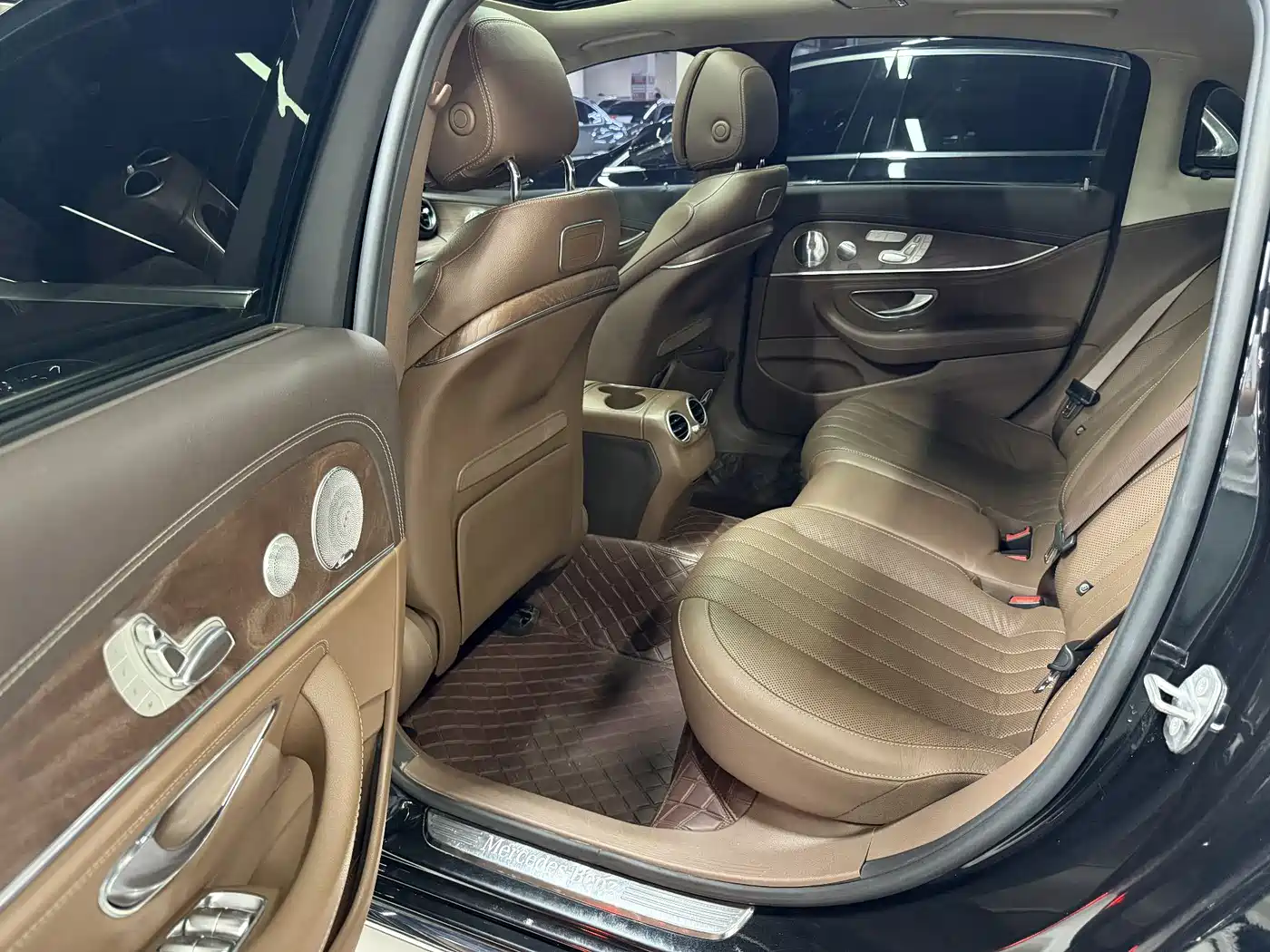 Mercedes-Benz E-Class 2020 Facelift E 300 L Exclusive фото 7