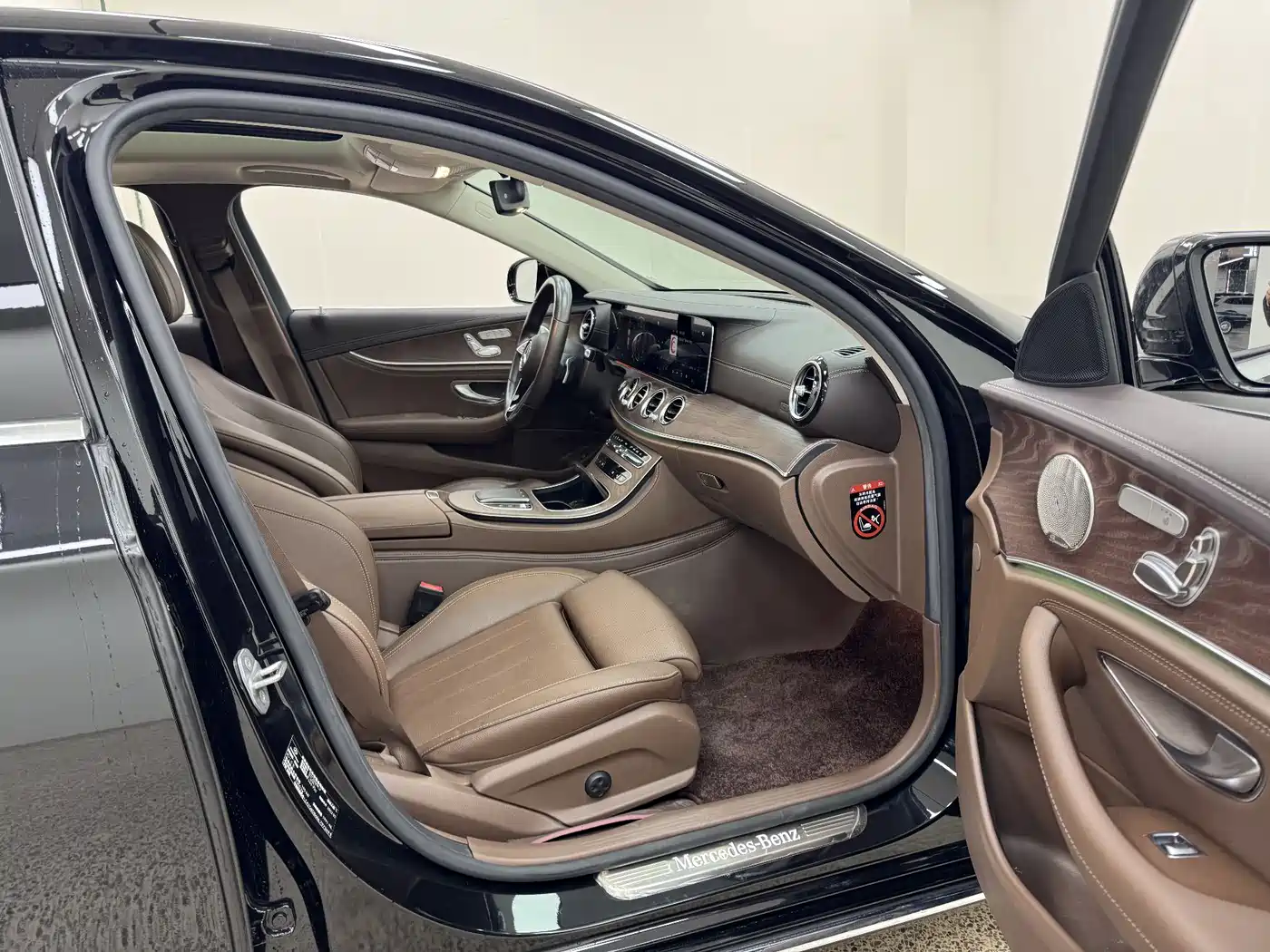 Mercedes-Benz E-Class 2022 E 300 L Luxury фото 14