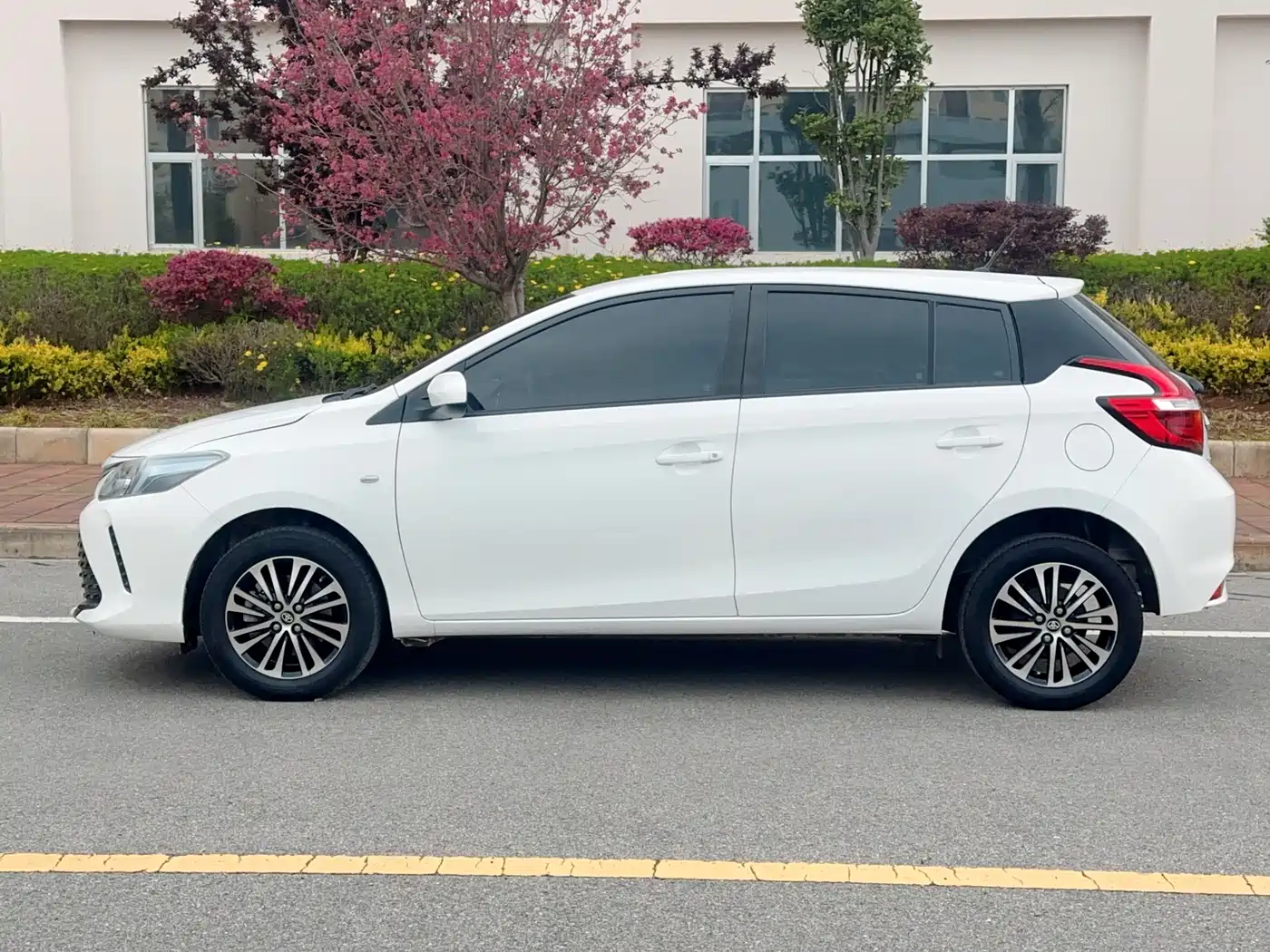 Toyota Vios FS 2019 1.5L CVT Fengchi Edition фото 8