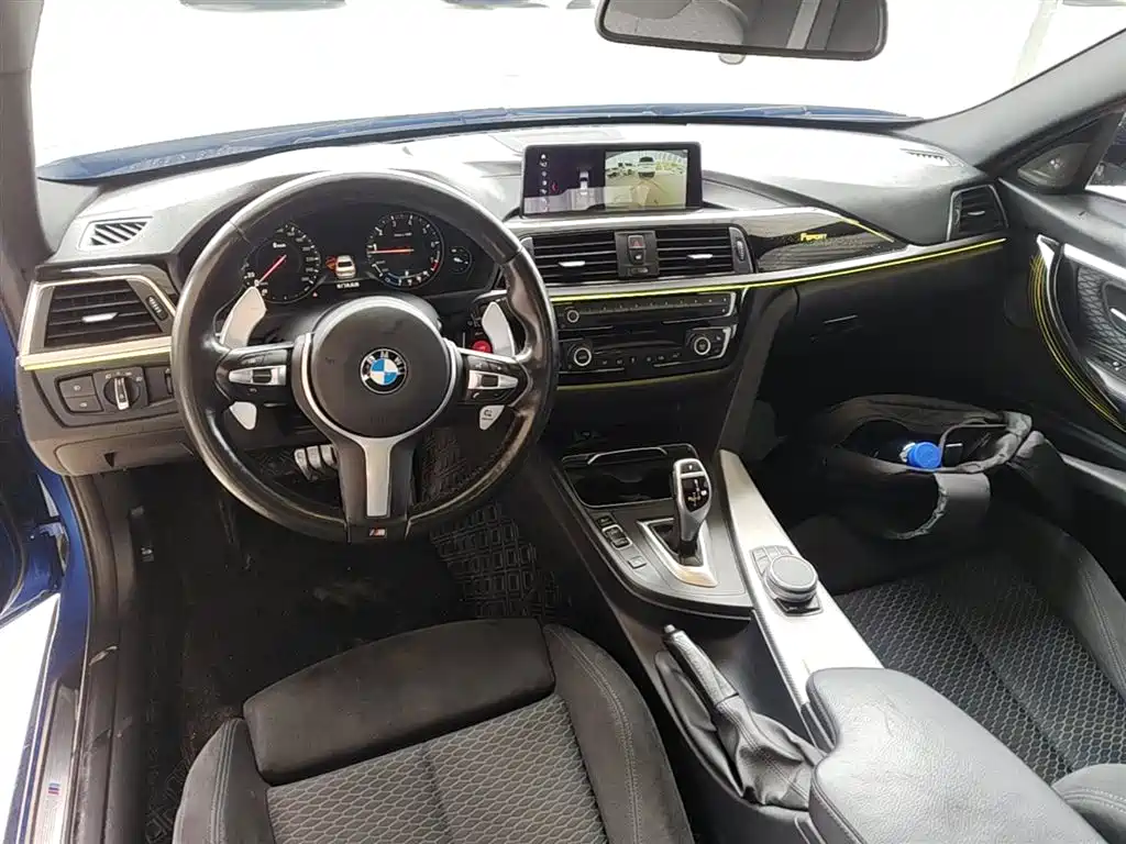 BMW 3 Series 2018 320i M Sport Black Night Edition фото 10