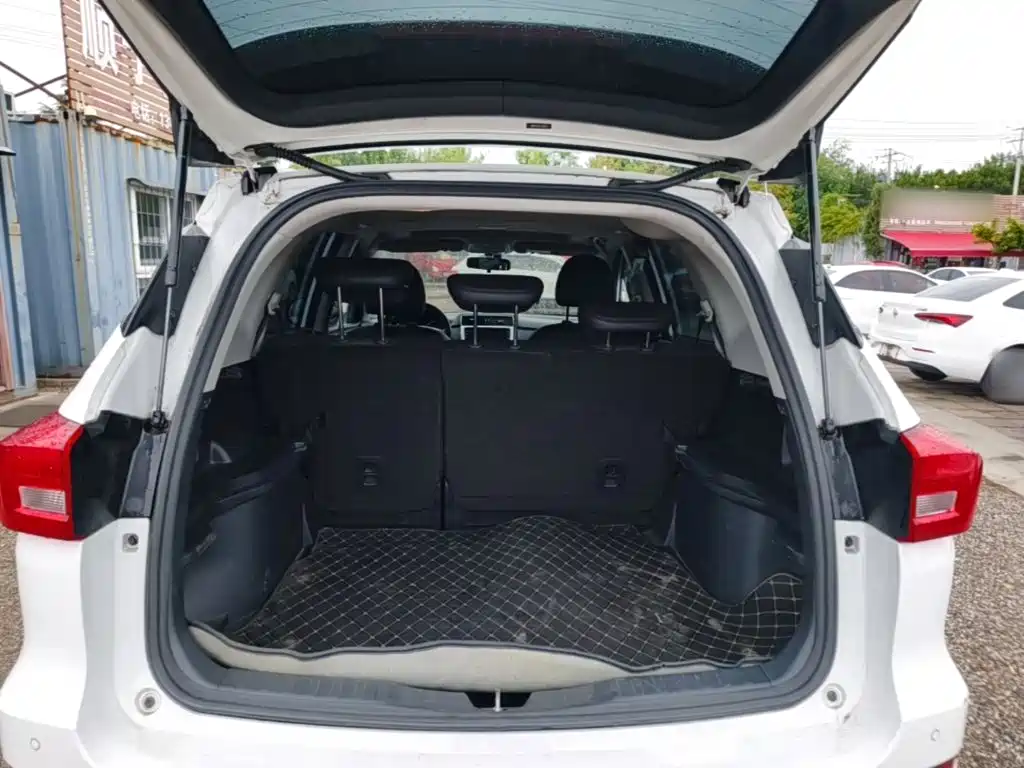 Фото 19 - Haval M6