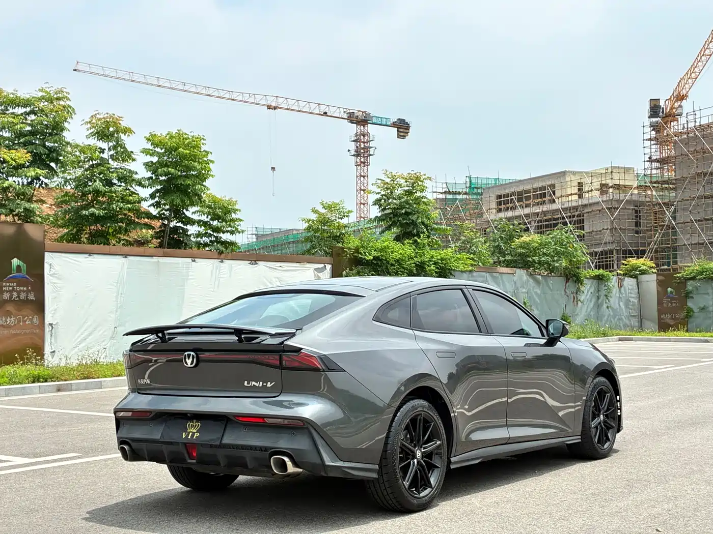 CHANGAN UNI-V