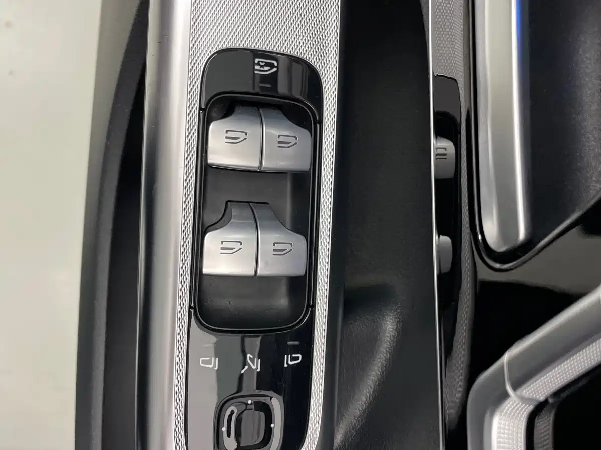 Mercedes-Benz EQE 2022 350 Pioneer Edition фото 10