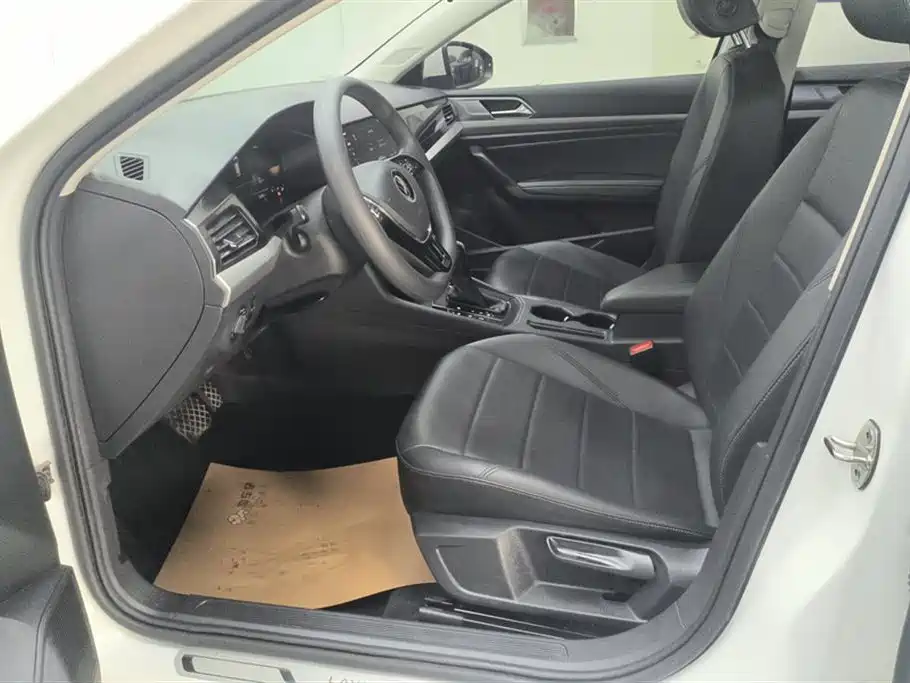 Volkswagen Lavida 2021 1.5L Auto Comfort Edition фото 9