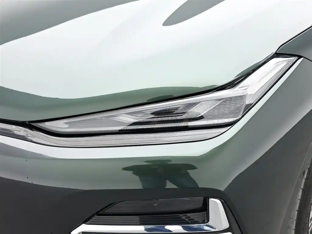 Geely Galaxy Galaxy Xingyao 8 2025 130km EM-P Starship Edition фото 16
