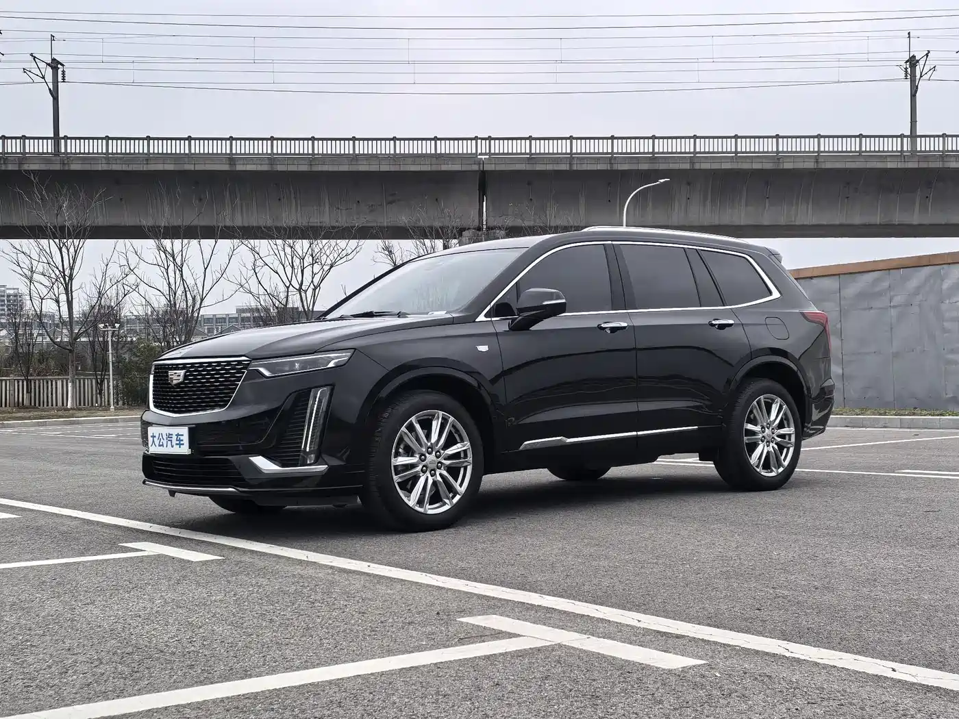 CADILLAC XT6
