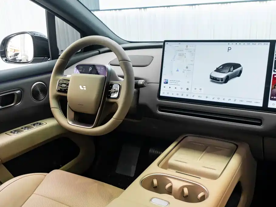 Li Auto i6 2026 2025 2WD Base Model