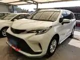 Фото 2 - Toyota Granvia