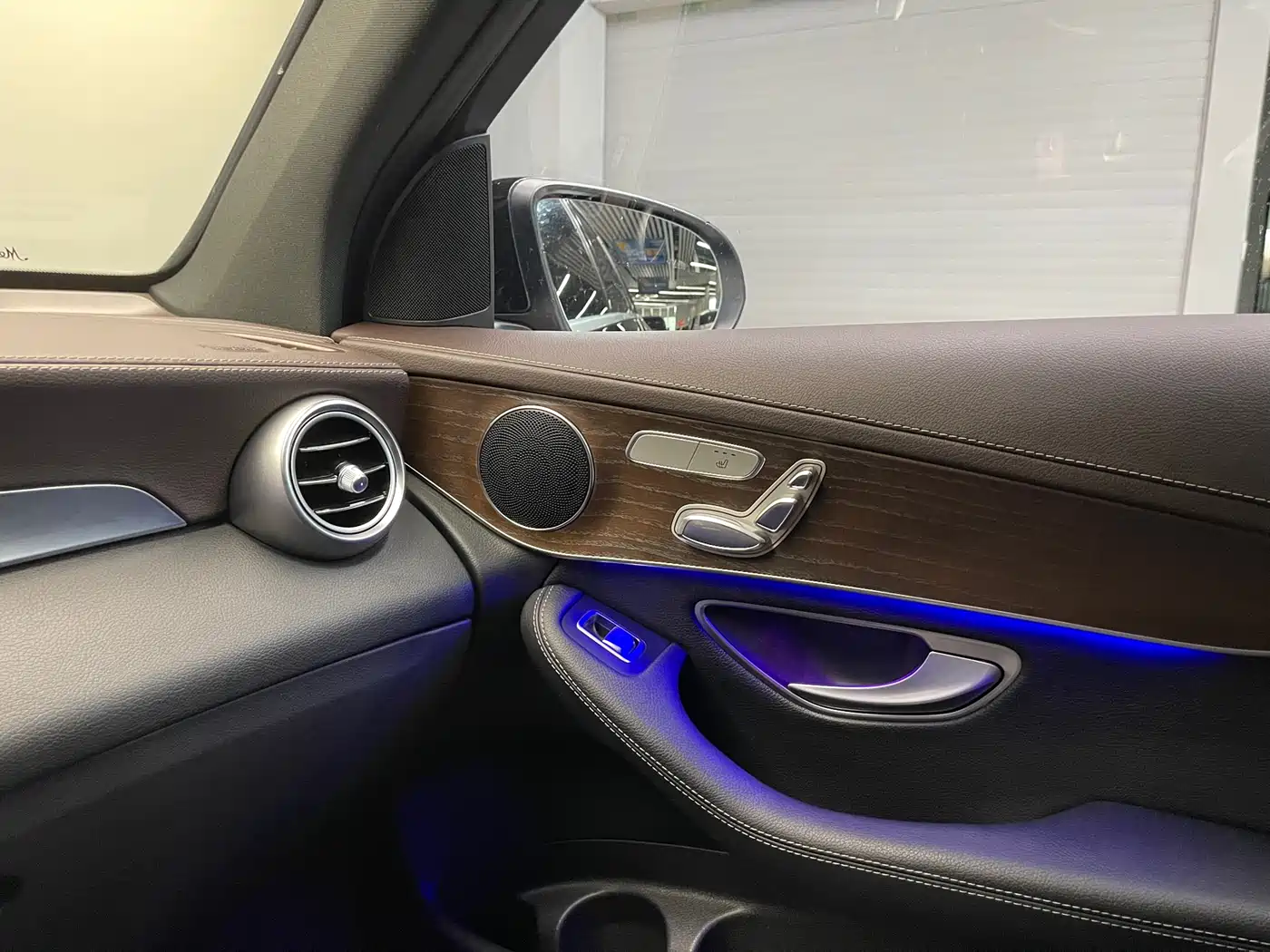 Mercedes-Benz GLC 2022 Facelift II GLC 260 L 4MATIC Luxury фото 18
