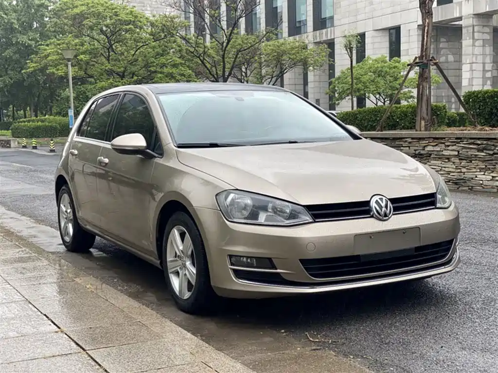 Volkswagen Golf 2015 1.4TSI Automatic Luxury фото 8