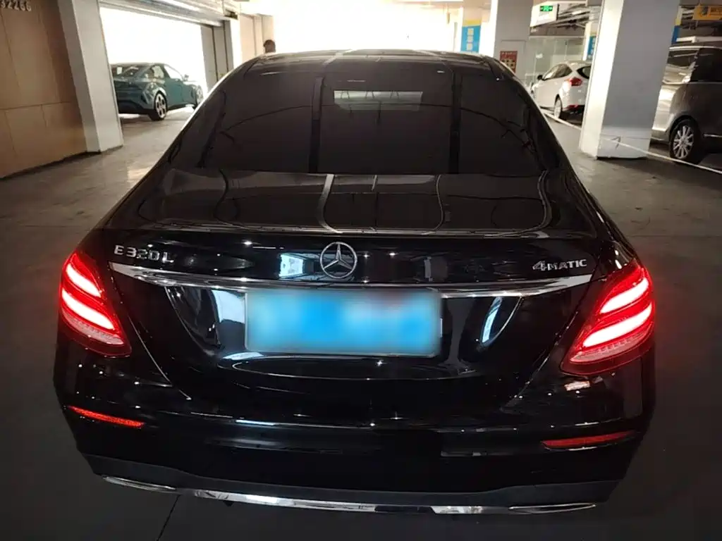 Photo 6 - Mercedes-Benz E-Class