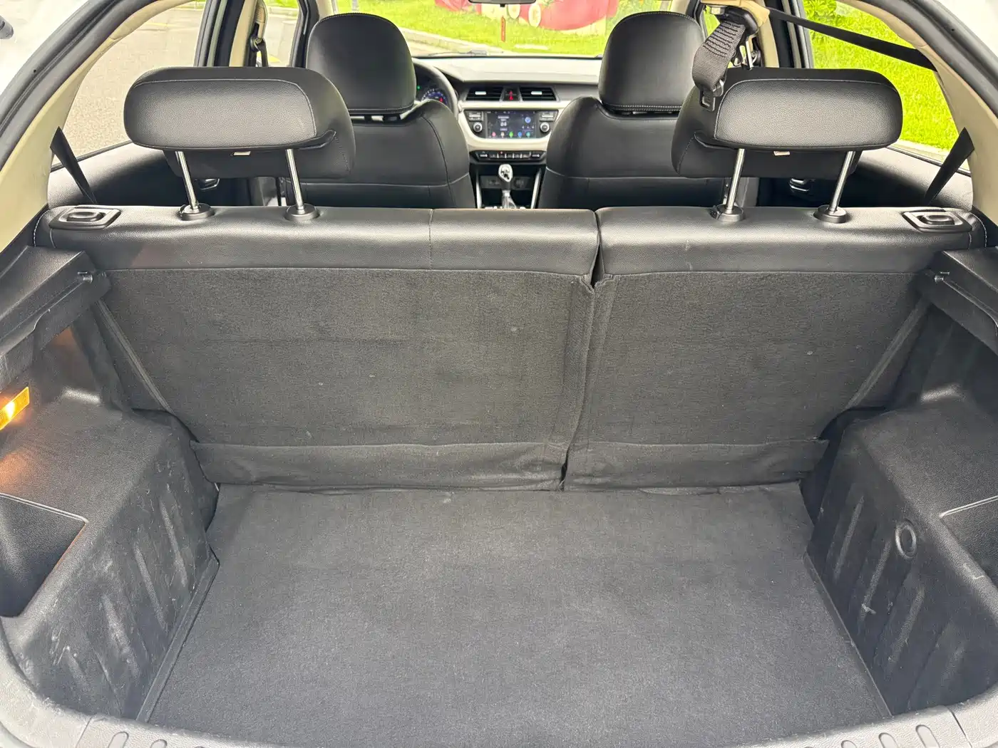 Фото 24 - Geely Vision X3