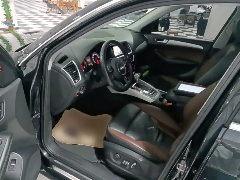 Audi Q5 2017 Plus 40 TFSI Technology фото 15