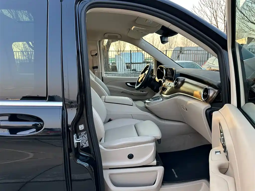 MERCEDES-BENZ V CLASS