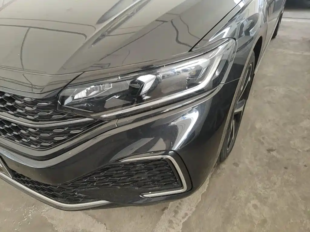 Volkswagen Passat 2025 2025 Outstanding 380TSI Starlight Dragon Soaring Edition