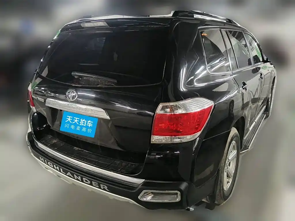 Фото 2 - Toyota Highlander