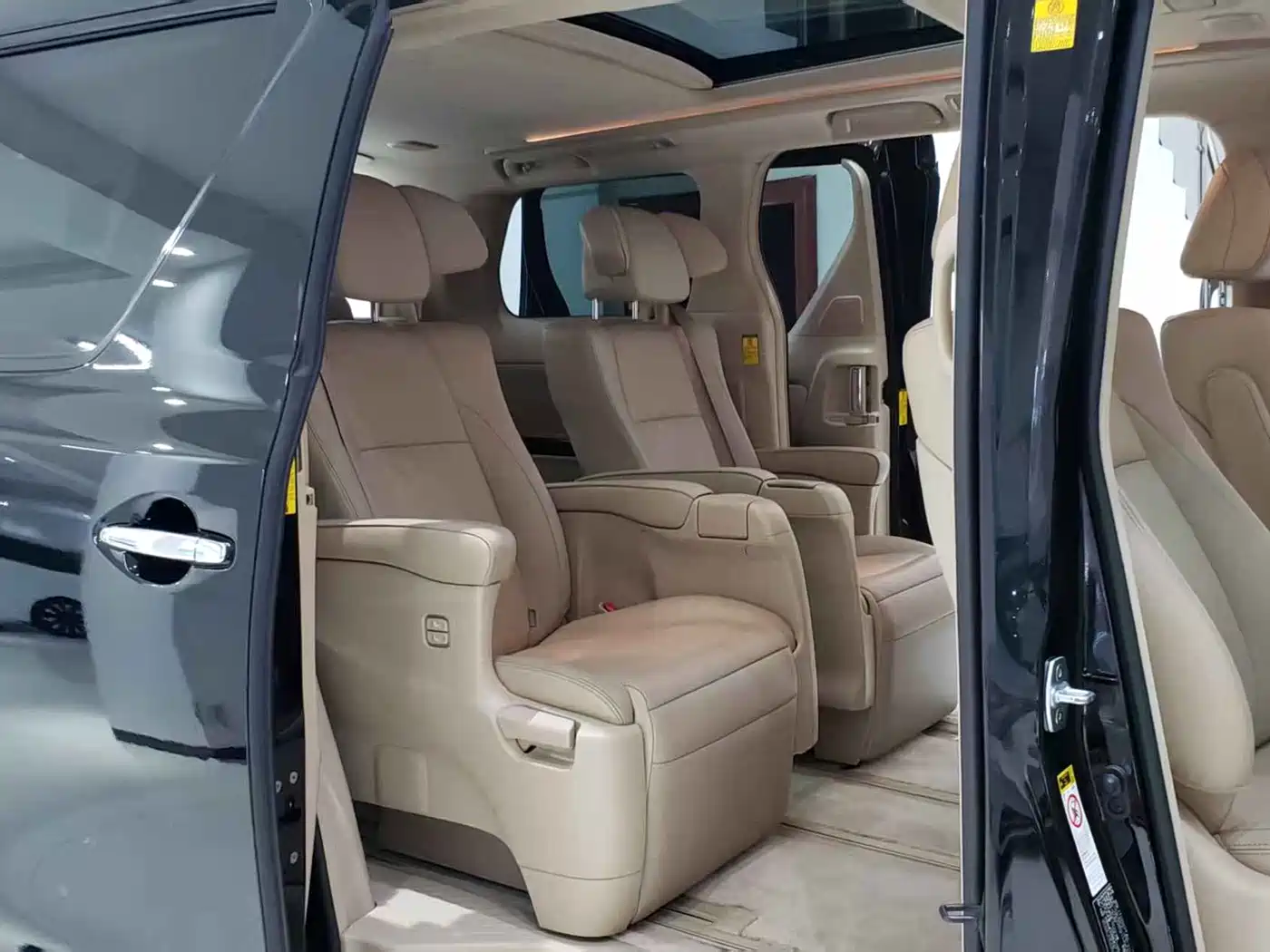 Toyota Alphard 2012 3.5L Premium Edition фото 7