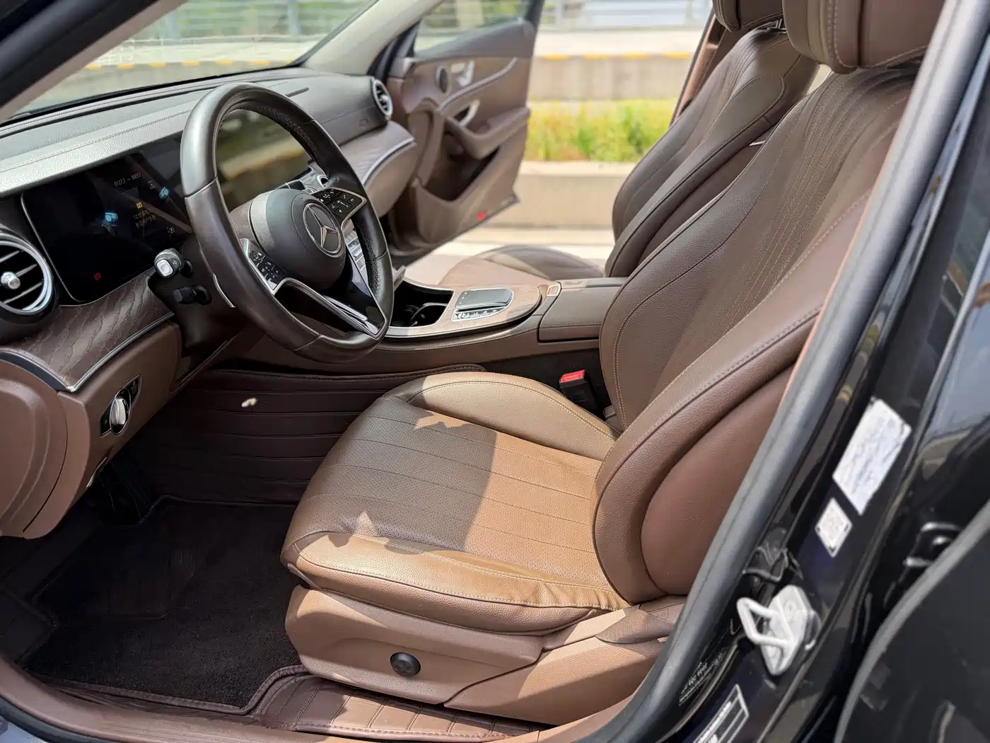 Mercedes-Benz E-Class 2021 E 300 L Fashion фото 7