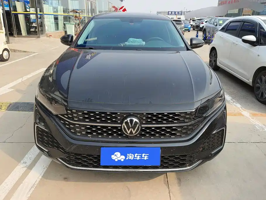 Photo 2 - Volkswagen Passat
