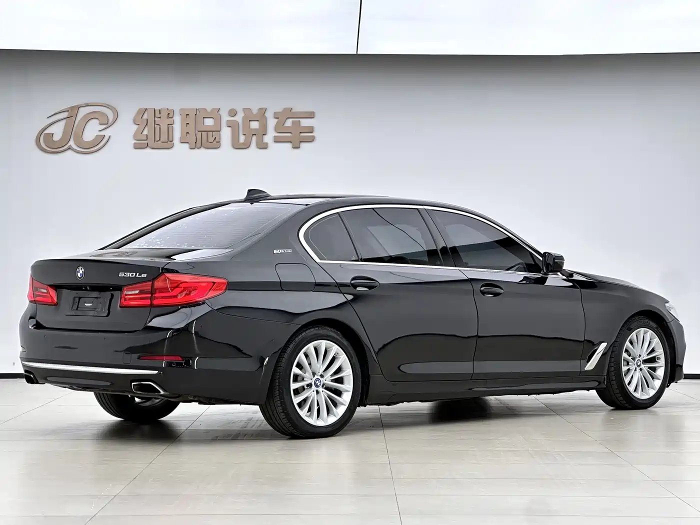 BMW 5 Series New Energy 2019 Facelift 530Le Pioneer Edition фото 6