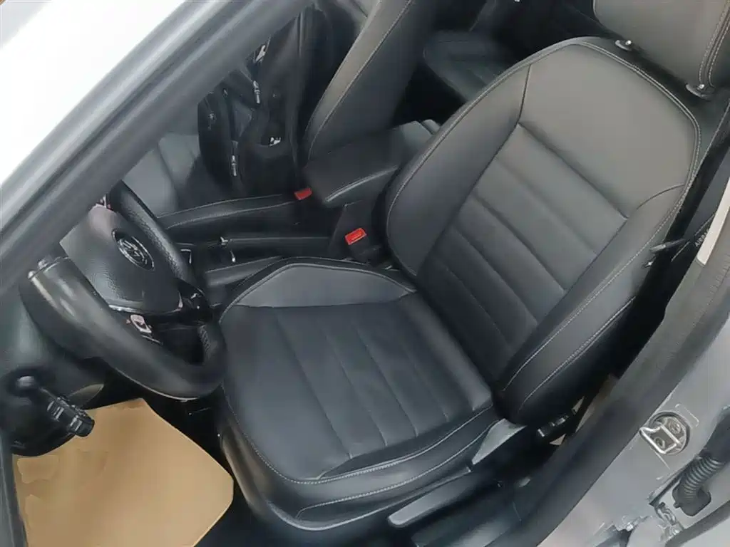 Volkswagen Lavida 2017 230TSI DSG Comfort Edition фото 15