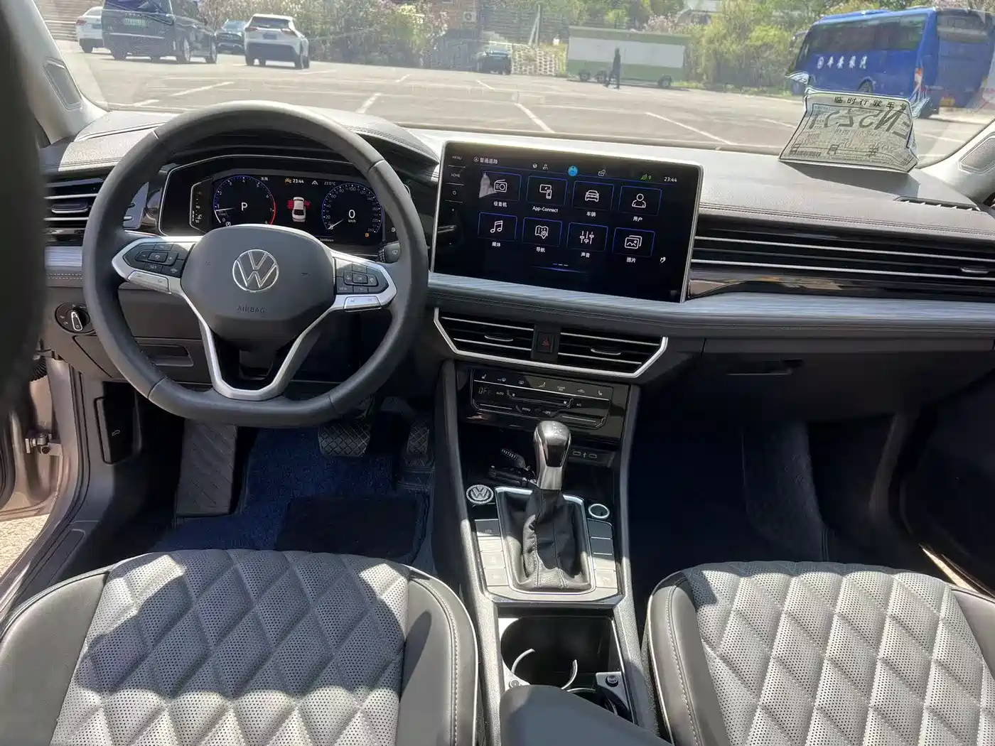 Volkswagen Sagitar 2023 280TSI DSG Surpass Plus Edition фото 12