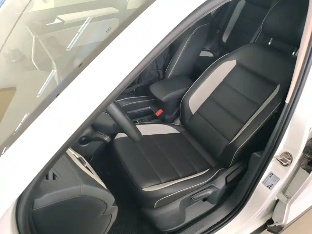 Volkswagen T-Roc, миниатюра 15