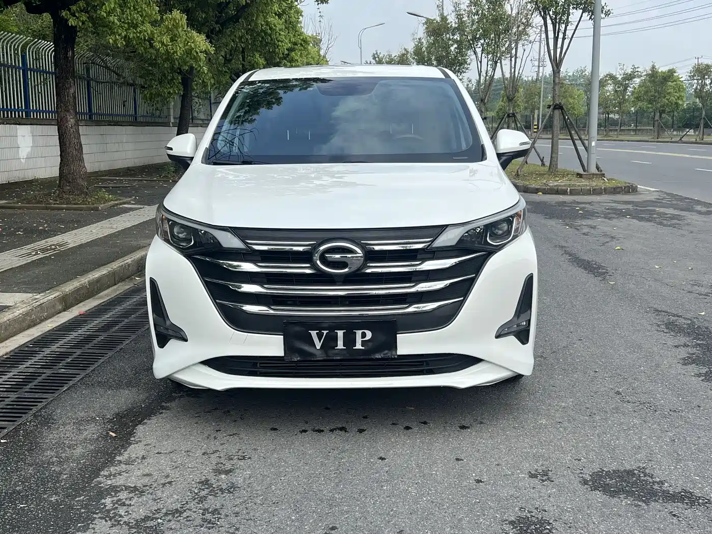 GAC Trumpchi Trumpchi M6 2019 270T Automatic Luxury (7-seater) China V фото 2
