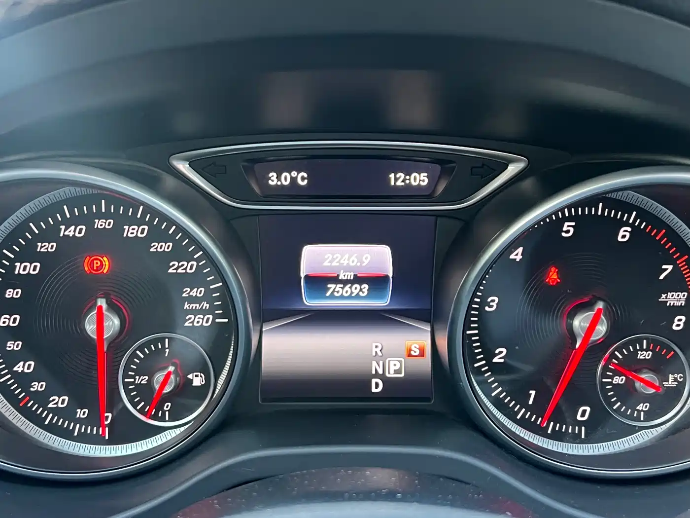 Mercedes-Benz GLA 2017 GLA 200 Dynamic фото 9