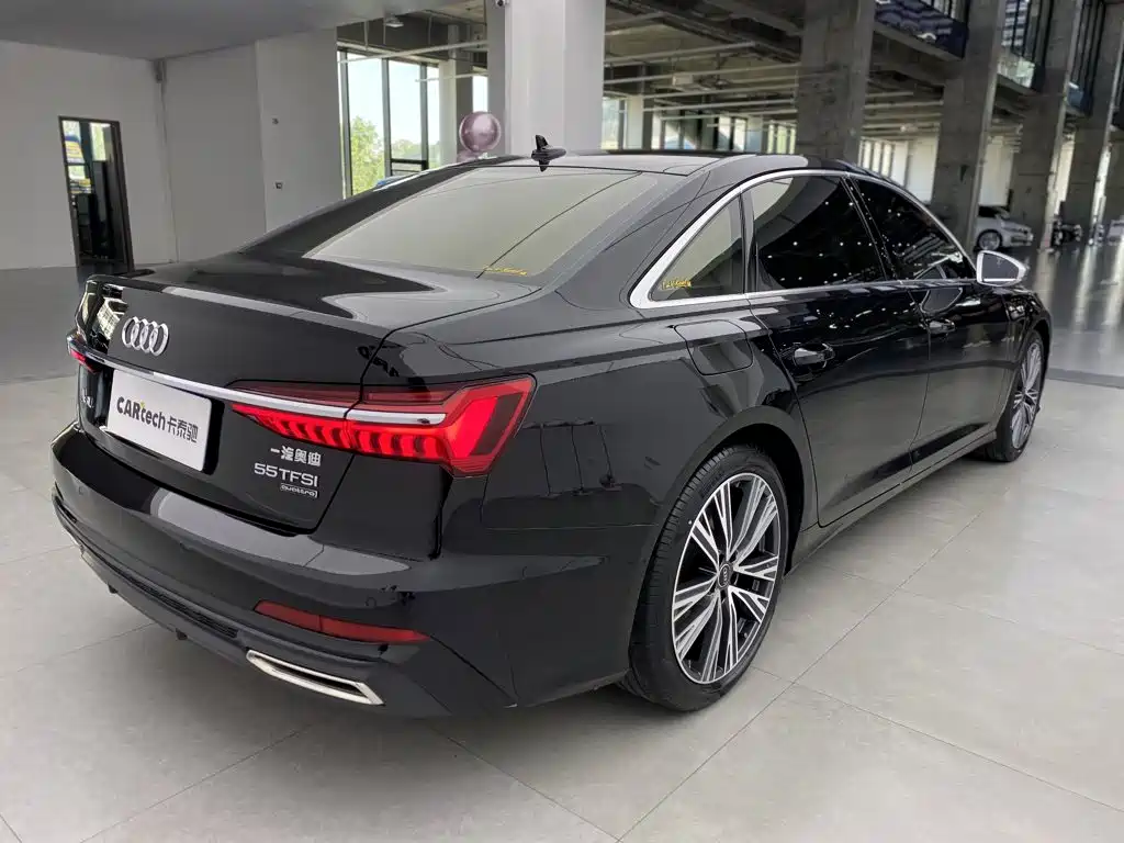 Фото 37 - Audi A6L