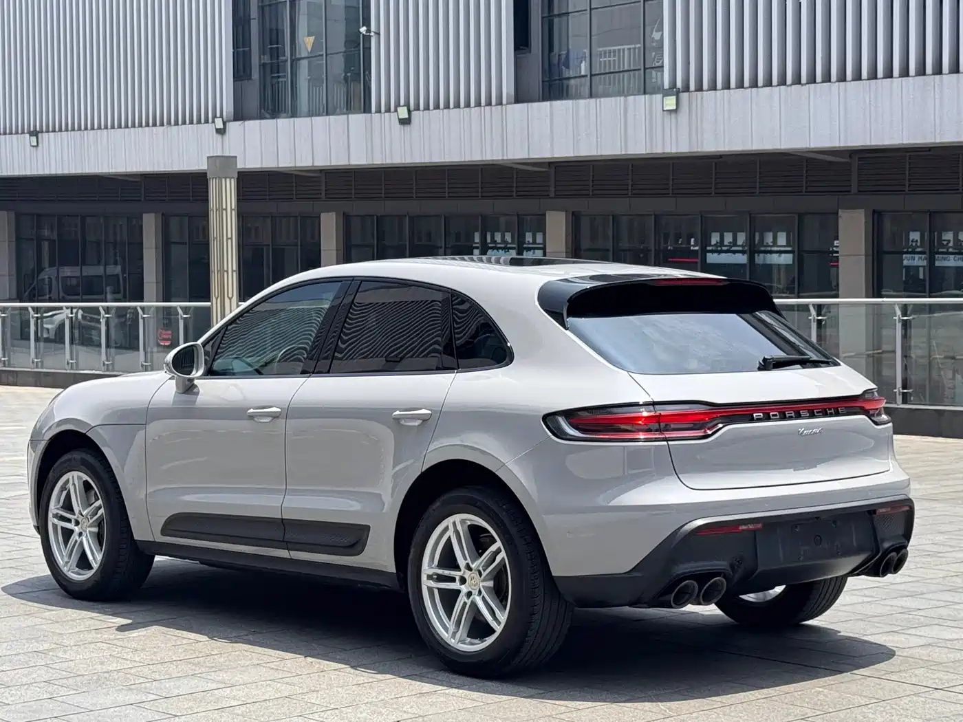 Porsche Macan 2023 Macan 2.0T фото 12