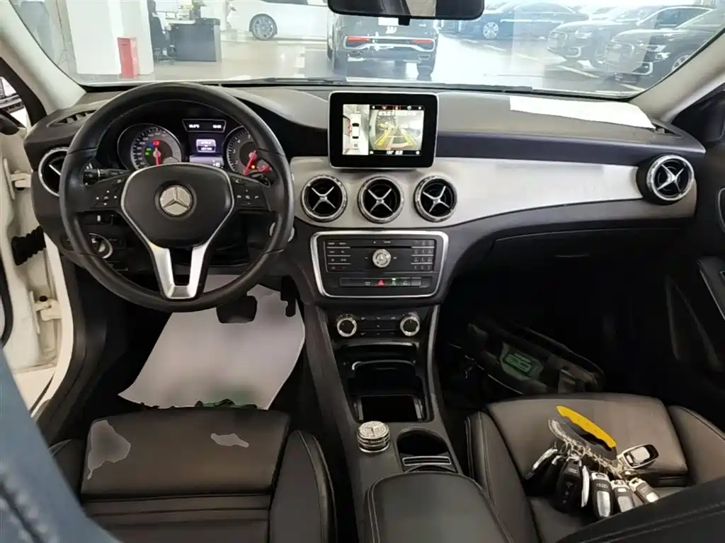 Mercedes-Benz GLA 2016 GLA 200 Dynamic фото 10