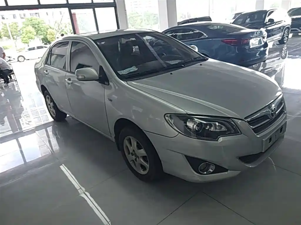 Toyota Corolla 2013 1.6L Automatic Excellence Edition фото 4