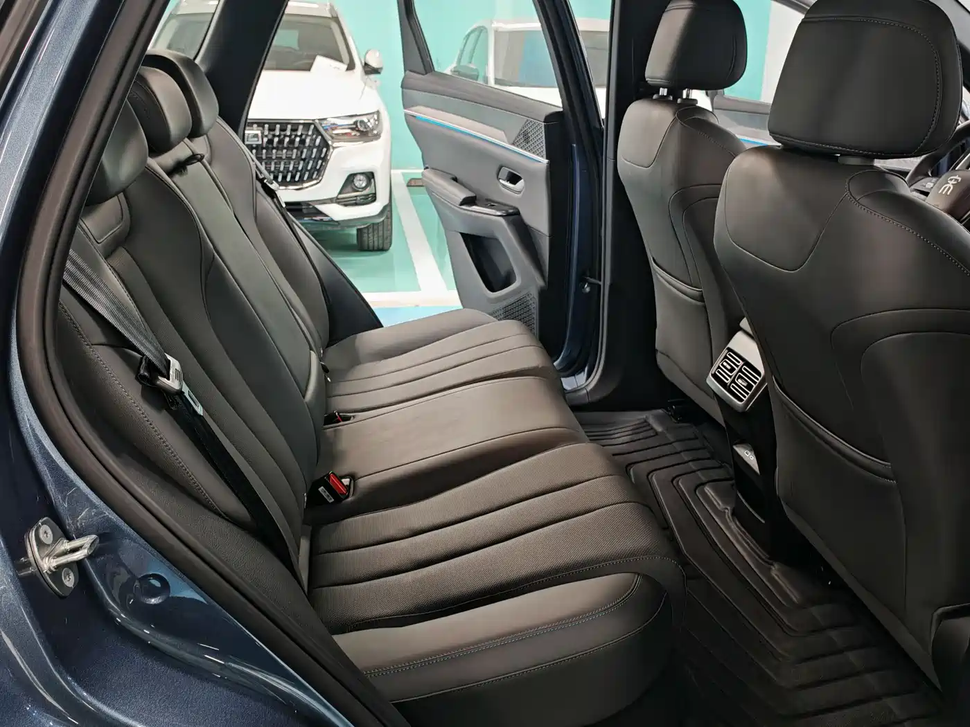 BYD Song Pro New Energy 2025 2nd Generation Smart Drive Edition DM-i 115KM Surpassing Type фото 6