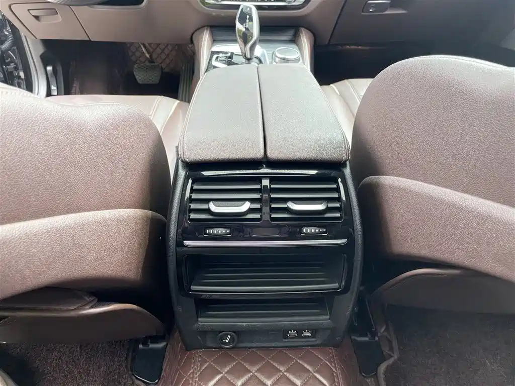 BMW 5 Series 2021 Facelift 530Li Leading M Sport Package фото 14