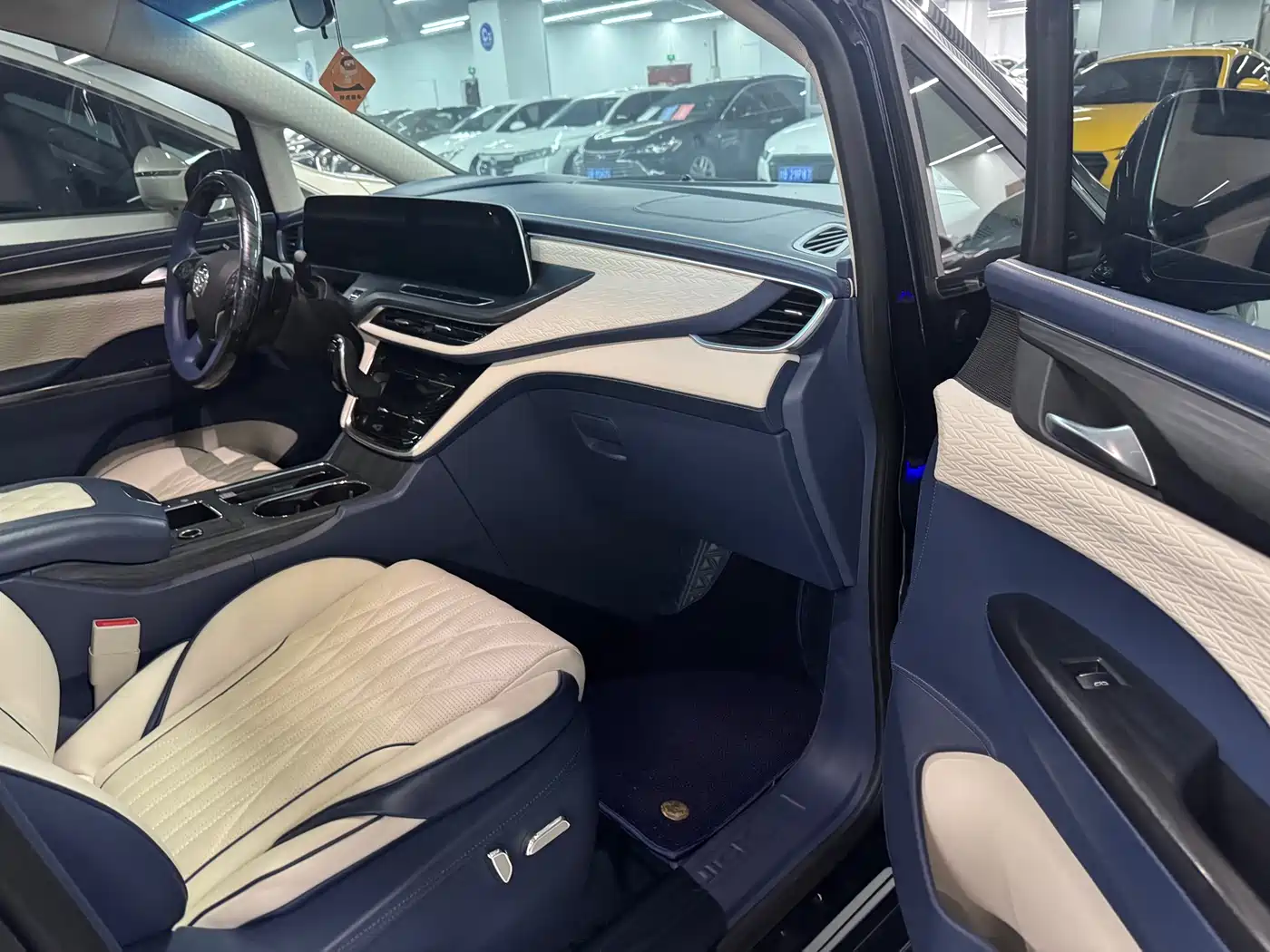 Buick GL8 2023 ES Landmaster 653T Smart Luxury Version фото 15
