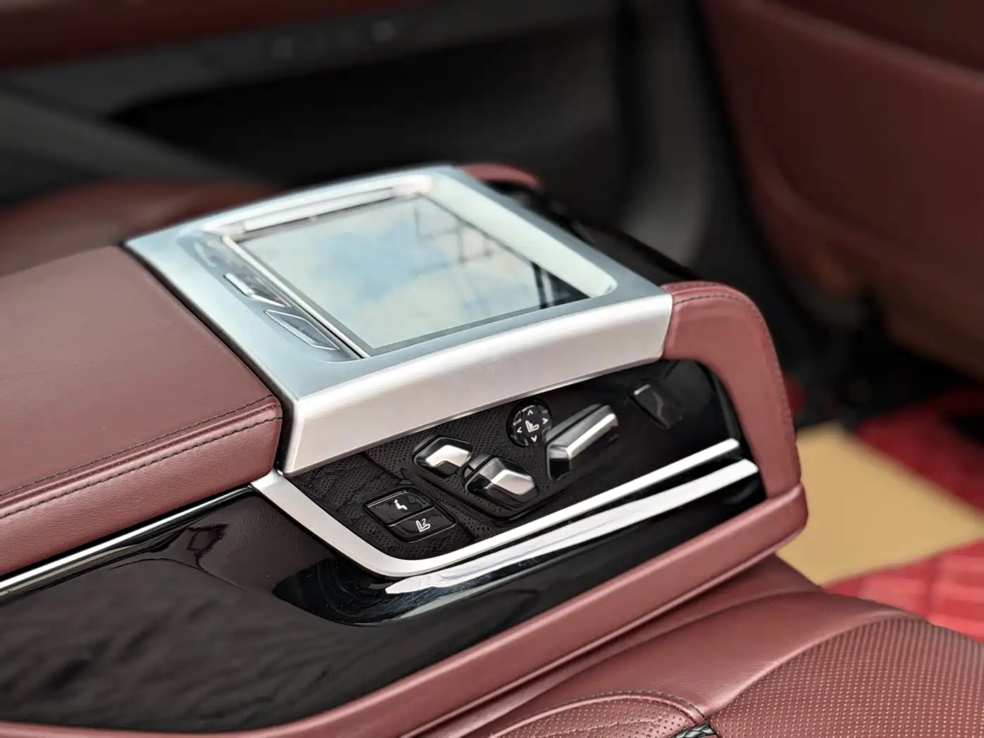 BMW 7 Series 2019 Facelift 740Li xDrive Executive Luxury Package фото 12