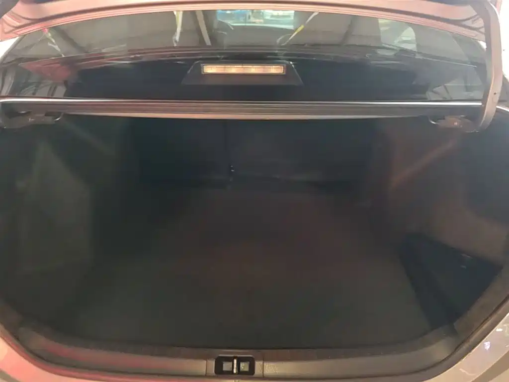 Toyota Corolla 2017 Facelift 1.2T S-CVT GL-i фото 19