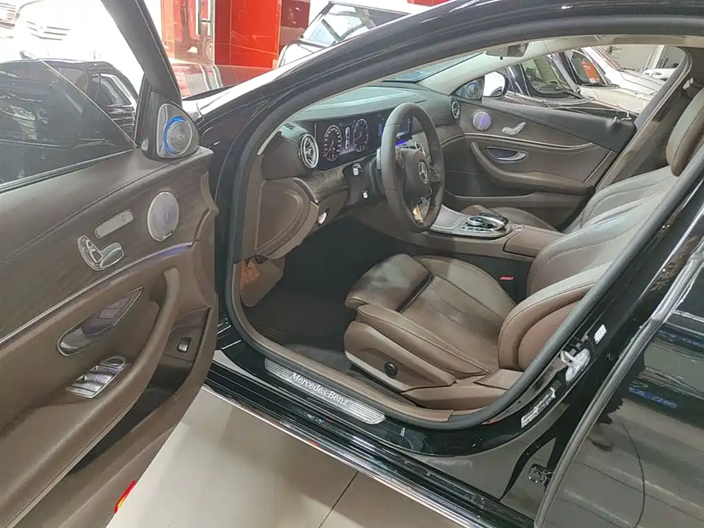 Mercedes-Benz E-Class 2018 E 200 L фото 16