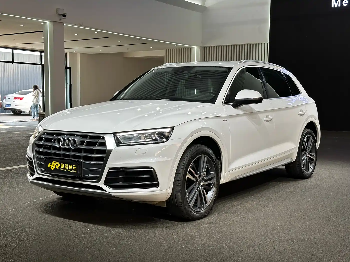 Audi Q5L 2020 40 TFSI Prestige Fashion фото 4